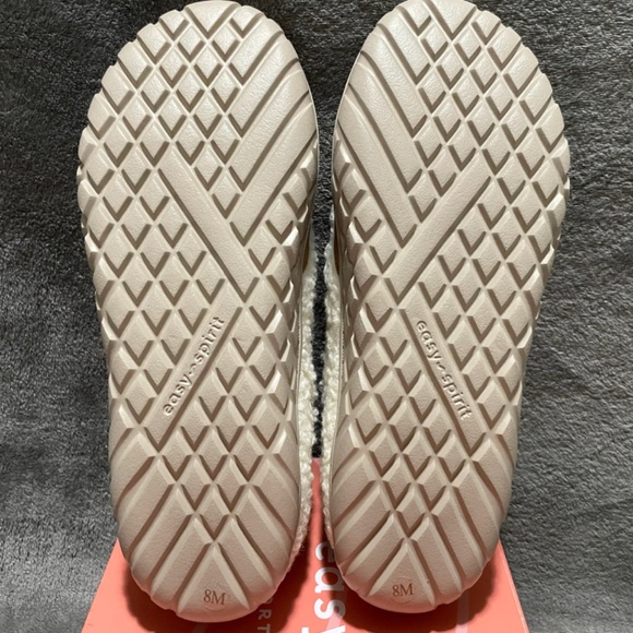 EASY SPIRIT WOMEN'S 8 M SHERPA SLIPPERS - Picture 6 of 7